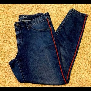 Universal Thread Mid - Rise Jegging size 10